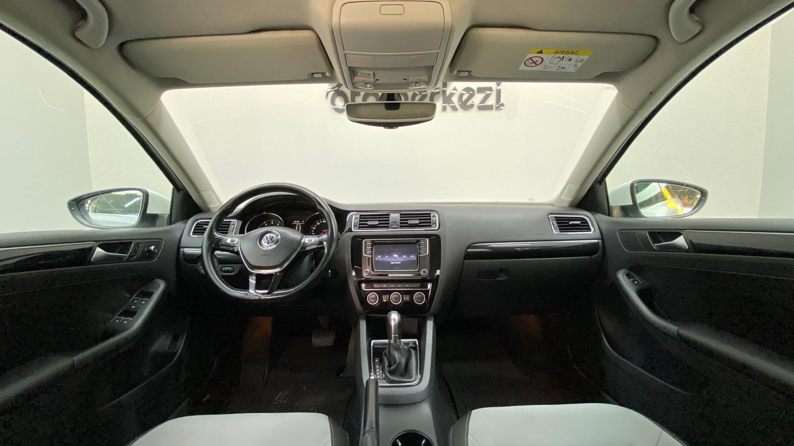 VOLKSWAGEN JETTA 8